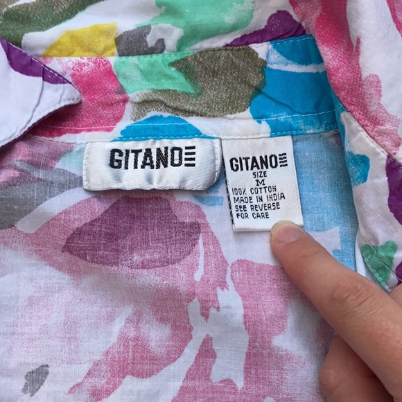 Fun and floral cotton Gitano shirt size medium - Picture 2 of 5